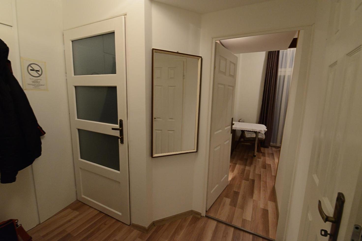 Centrum Apartman Pecs Bagian luar foto