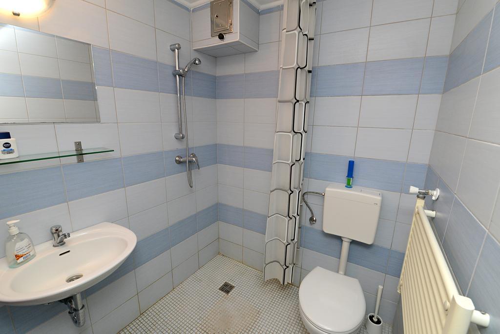 Centrum Apartman Pecs Bagian luar foto