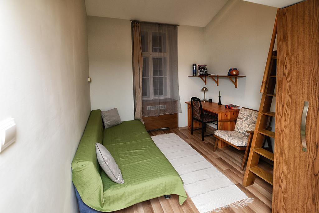 Centrum Apartman Pecs Bagian luar foto