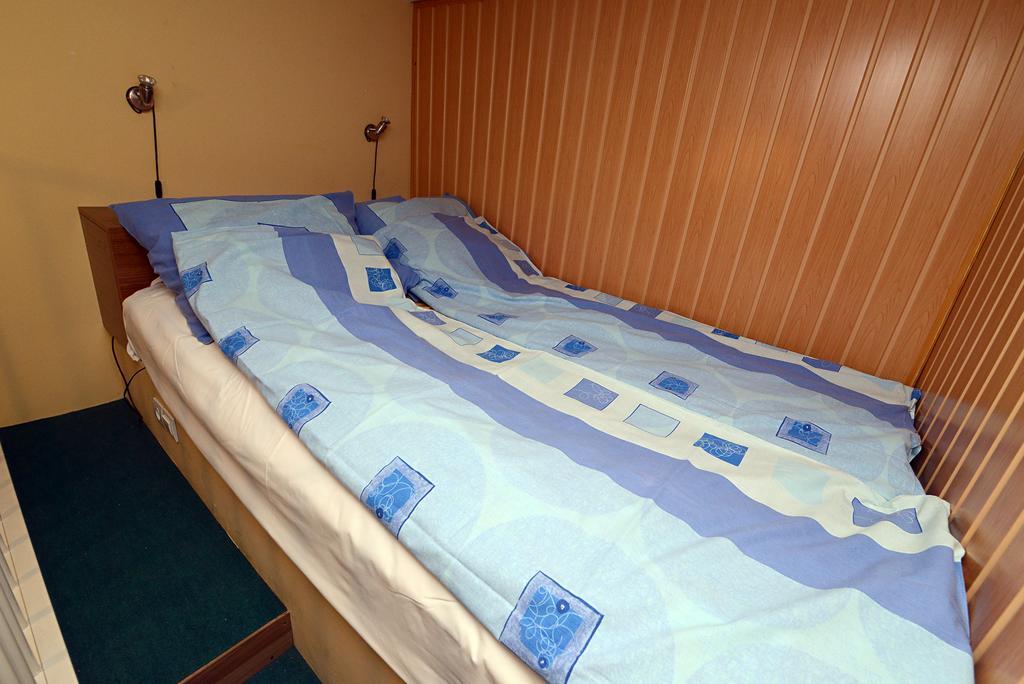 Centrum Apartman Pecs Bagian luar foto